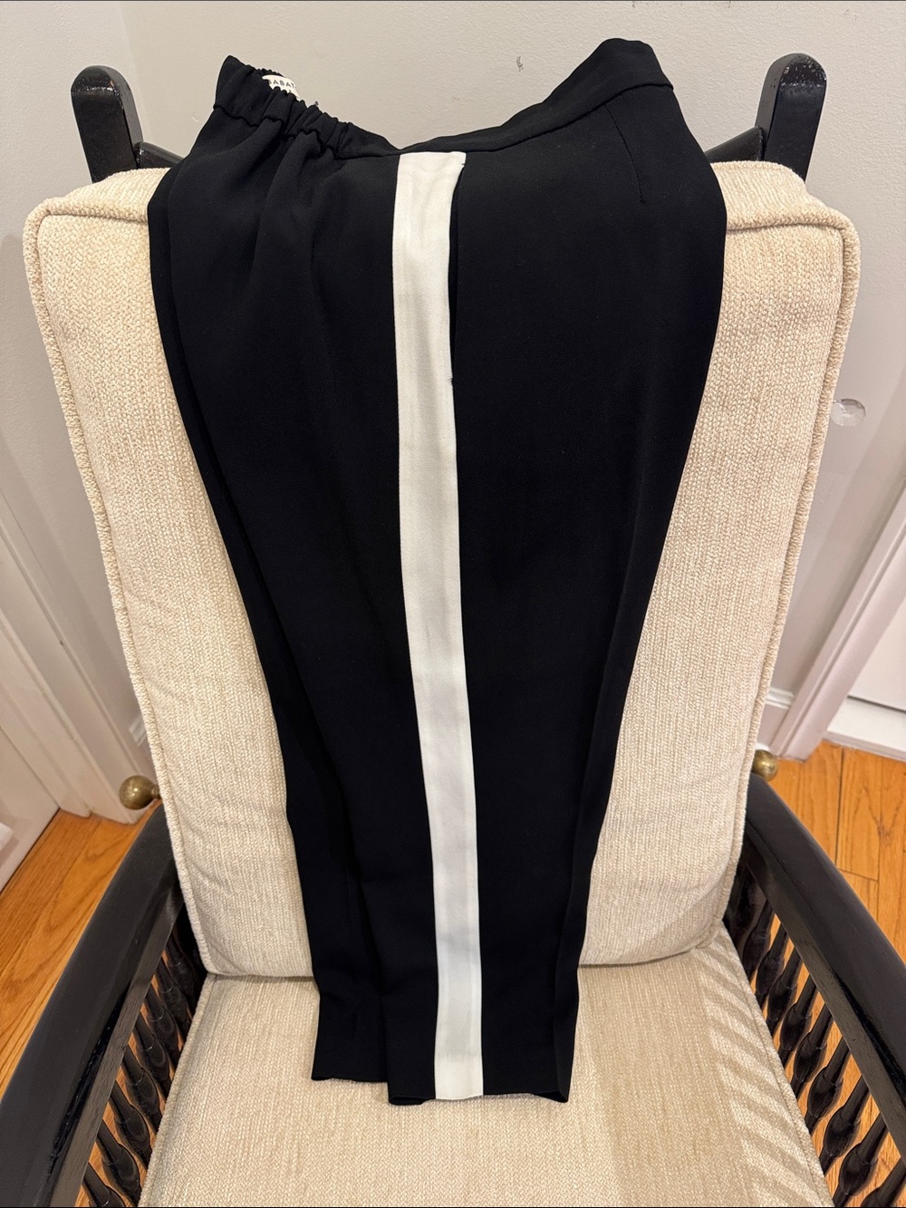 Aritzia Babaton Black Pull-On Pants with White size 2